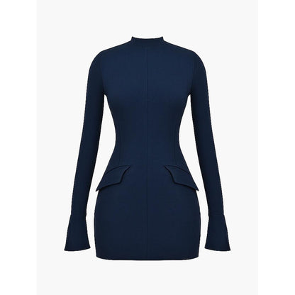 Stijlvolle jurk met lange mouwen, elegant ontwerp, ideaal voor formele gelegenheden en koele herfst- of winterdagen.