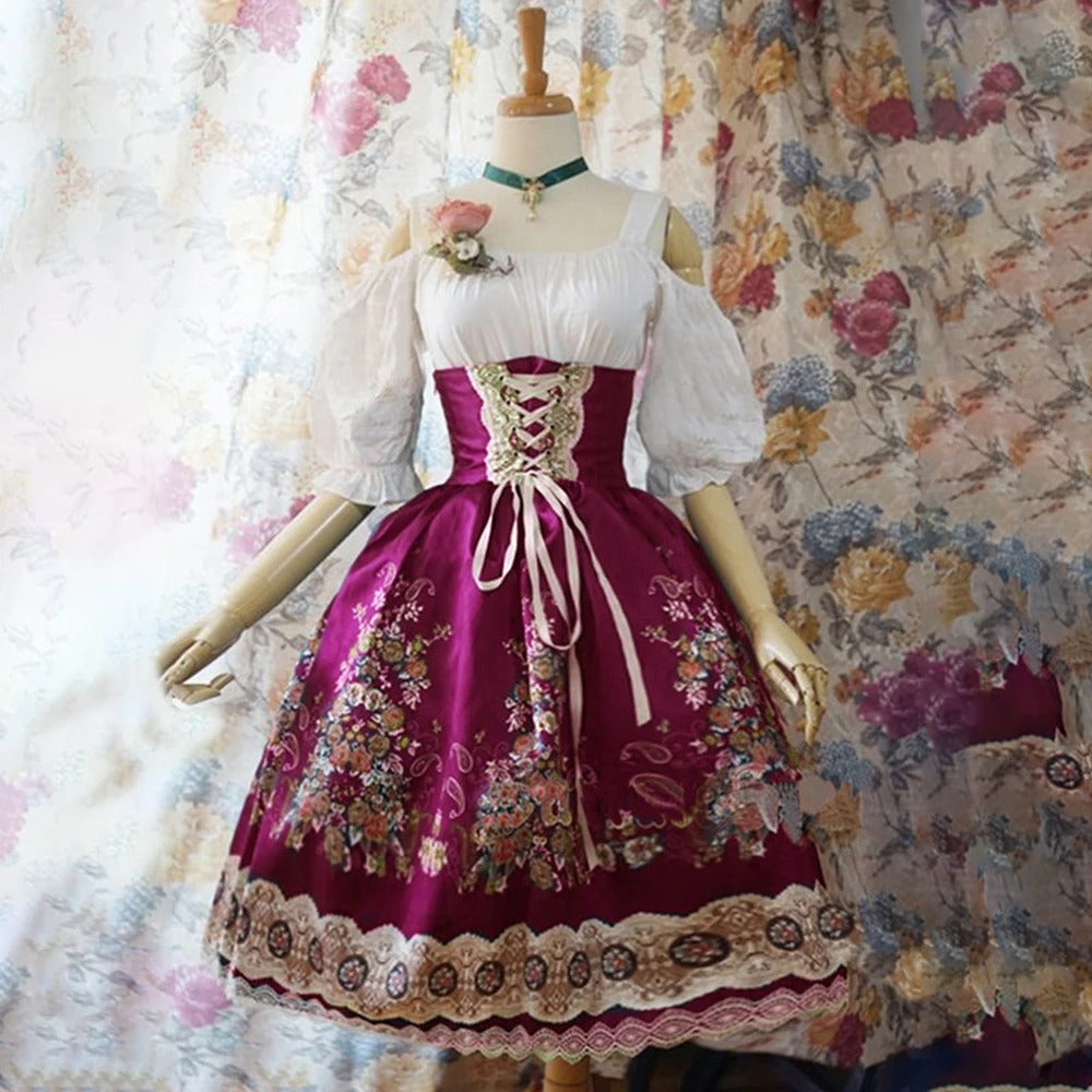 Gebloemde dirndl met schort en bloemdecoratie voor Oktoberfest - Sybil