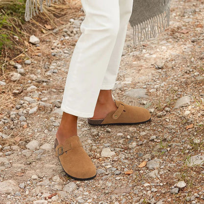 Warme orthopedische pantoffels voor dames met verstelbare band, ideaal voor herfst- en winterdagen.