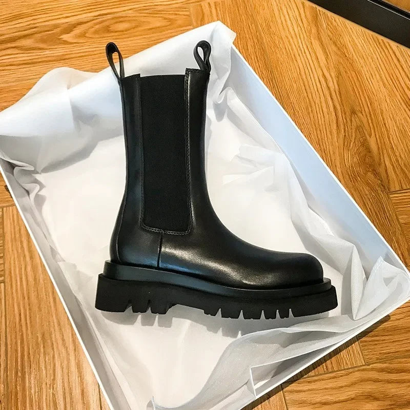 Warme platform Chelsea boots voor dames, ideaal voor koude herfst- en winterdagen.