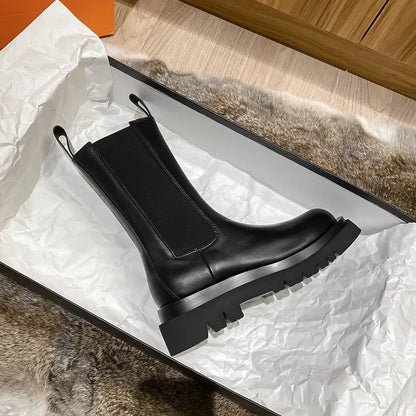 Warme platform Chelsea boots voor dames, ideaal voor koude herfst- en winterdagen.