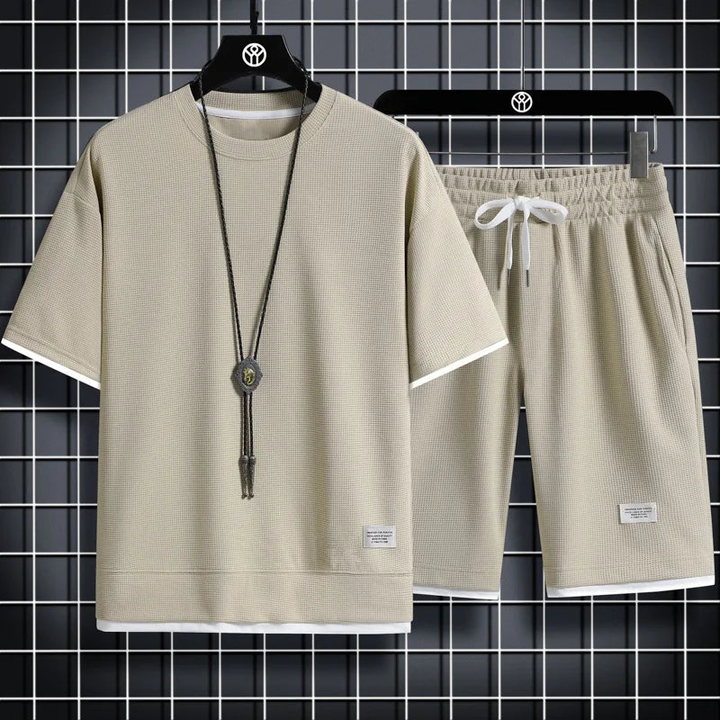 Zomerset voor mannen met shirt met korte mouwen en korte broek - stijlvol en comfortabel.
