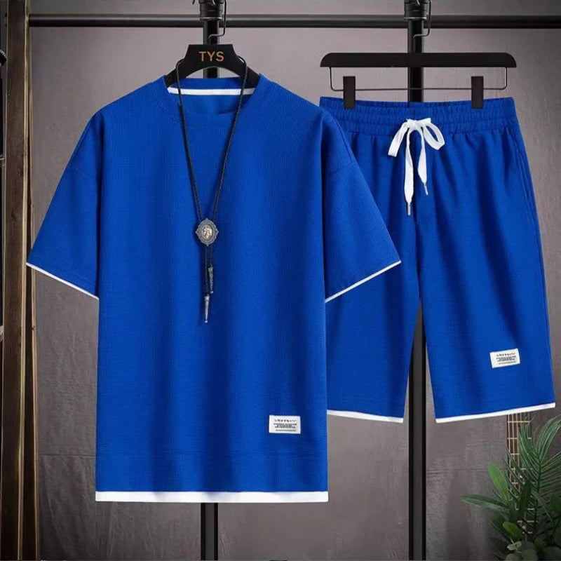 Zomerset voor mannen met shirt met korte mouwen en korte broek - stijlvol en comfortabel.